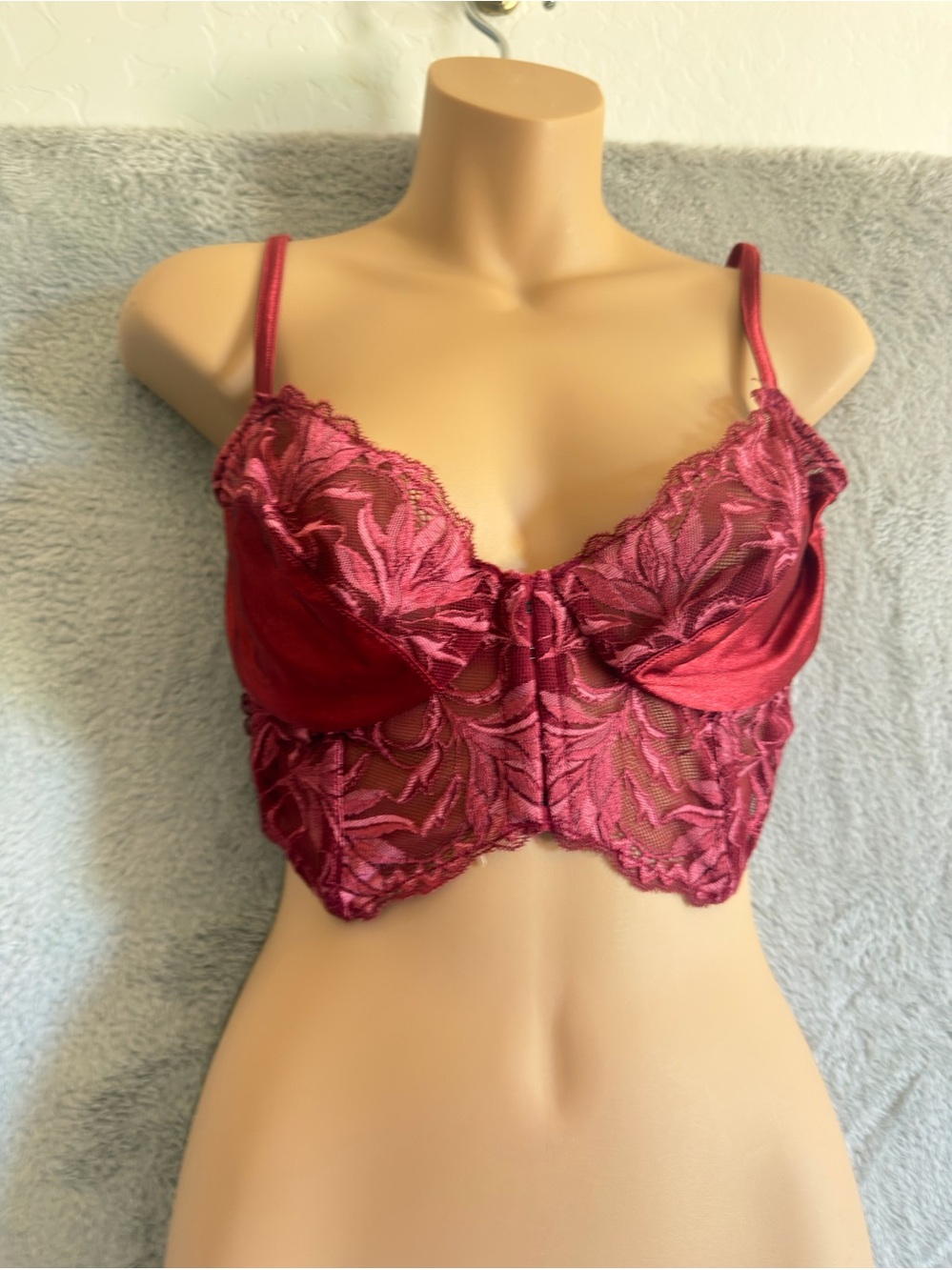 Vintage Vogue Y2k Lace Overlay Longline Bralette in Deep Red 36C